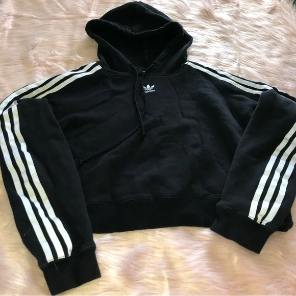 Adidas Originals Cropped Hoodie in Black - Picture 3 of 8